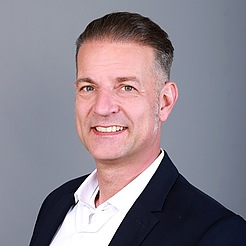 Daniel Schneider